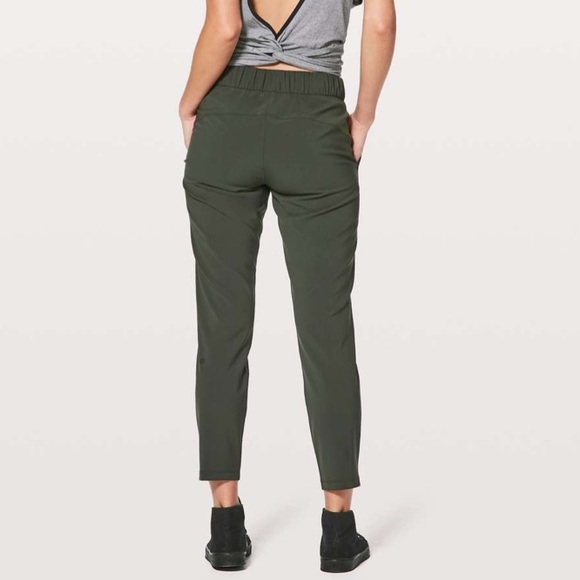 Lululemon On The Fly Pant *Woven 28" Evergreen Size 8 Sz 8 - Picture 4 of 4